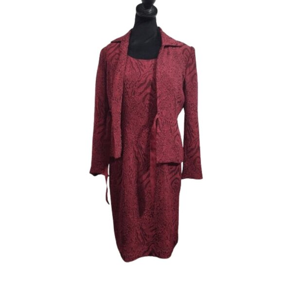 Studio I Woman's Size 6 Maroon Animal Print Fully Lined Shift Dress and Jacket - Picture 5 of 14